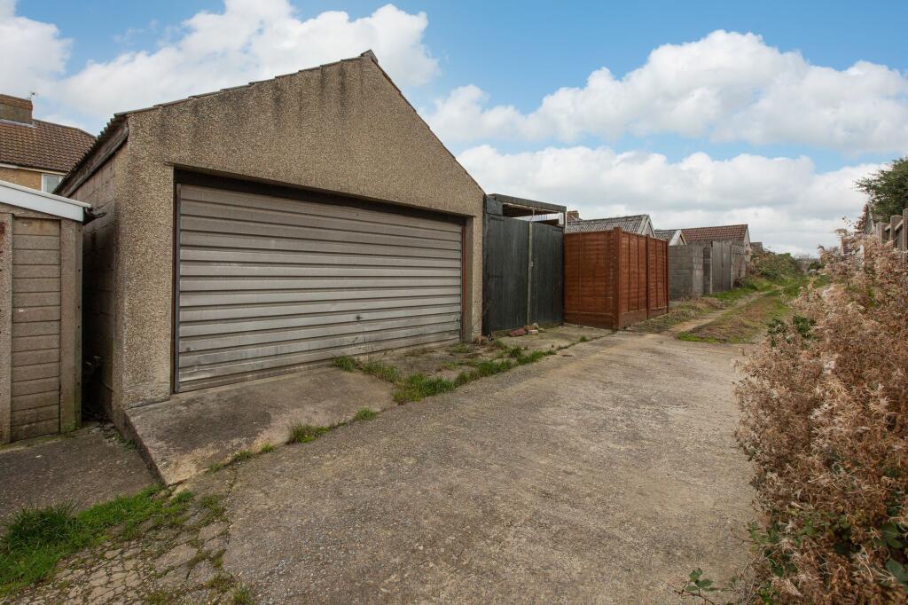 Garage to rear