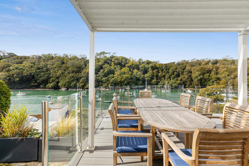 A13 - 5Gomorin, Newton Ferrers - 250929