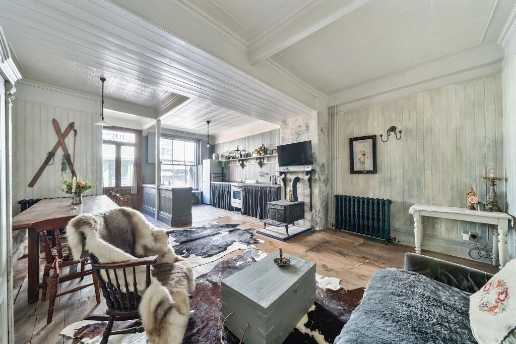Living Room (3)