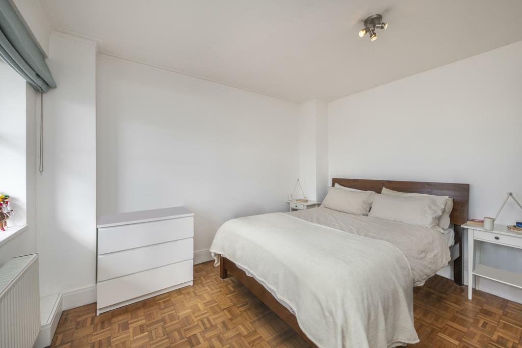bedroom (1).jpg