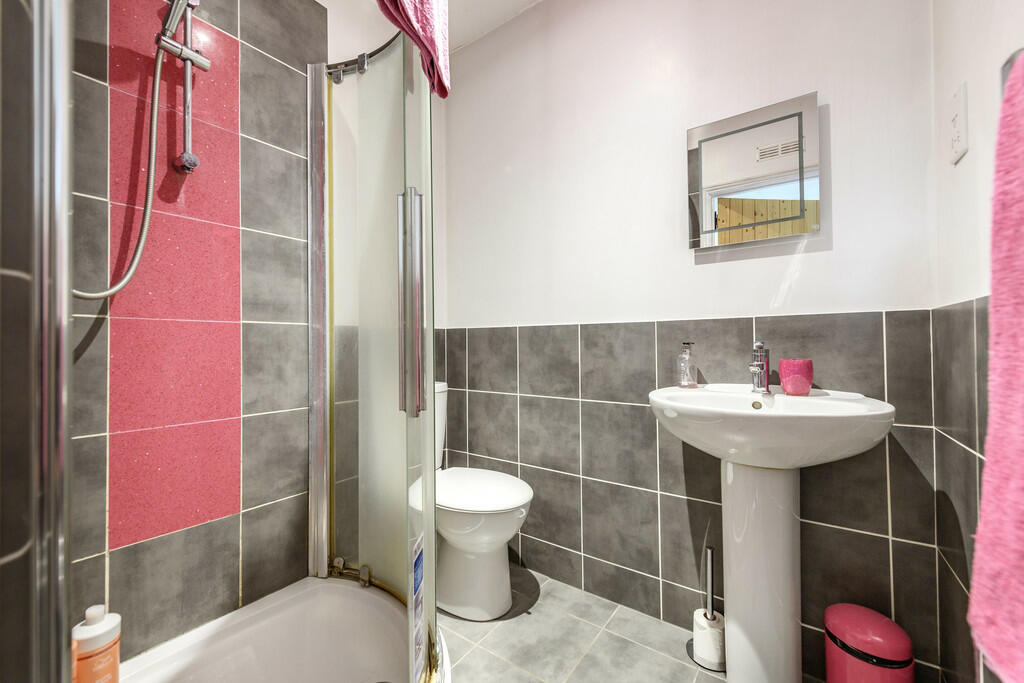 En-Suite Shower R...