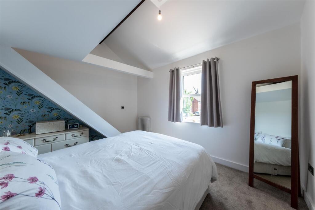 14 Burgess Place-019.jpg