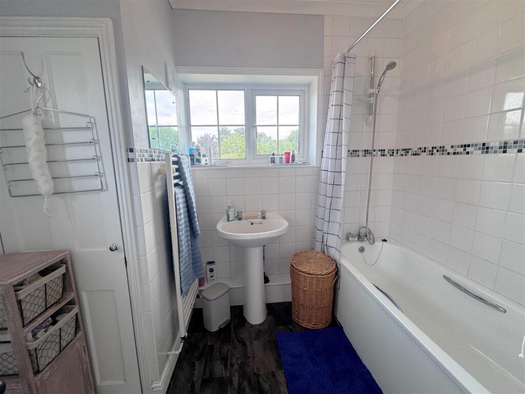 Bath 1.JPG