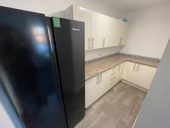 hillside-avenue-ct2-8ez-1015081