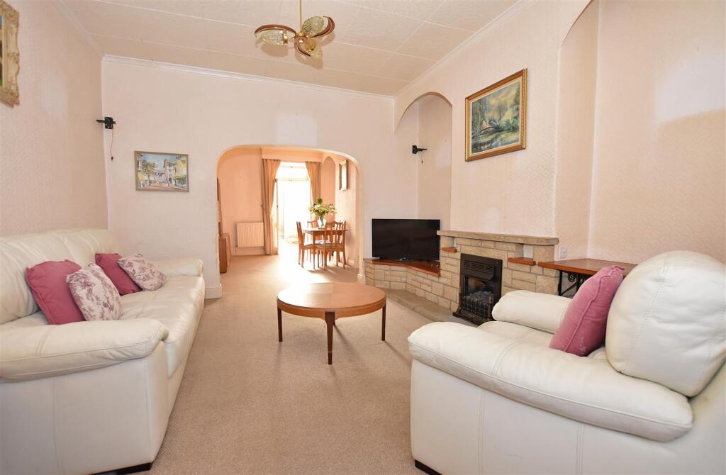 Open Plan Living Dining Room.JPG