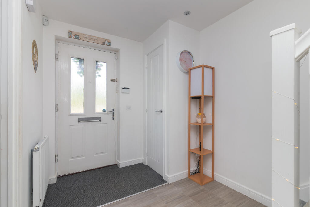 18 cowan avenue pa5 9fg L-25