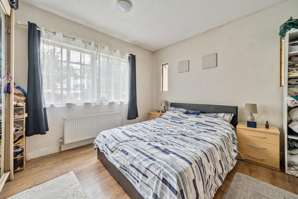 1328165-16-688395...