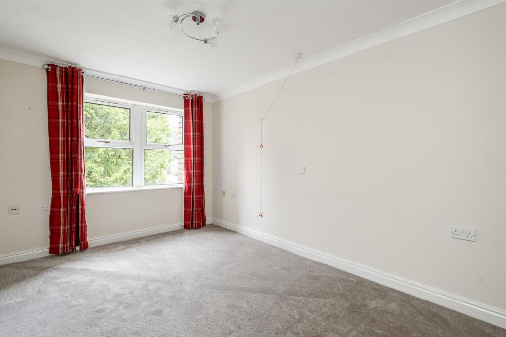 Flat 15, 21 The Cedars_1.jpg