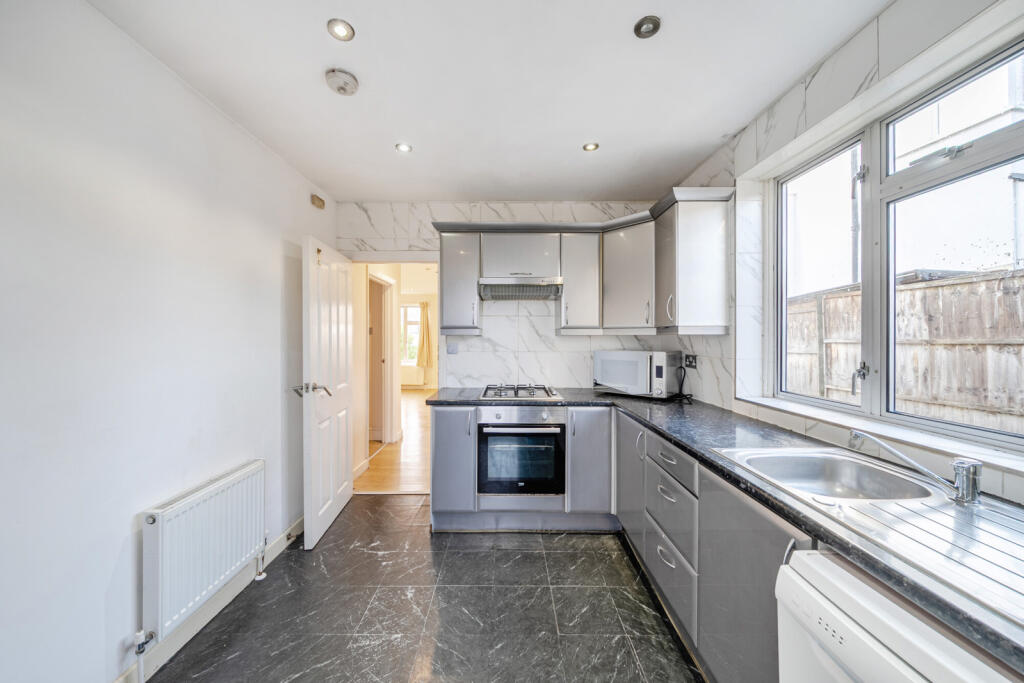 1387701-6-6932aaf...