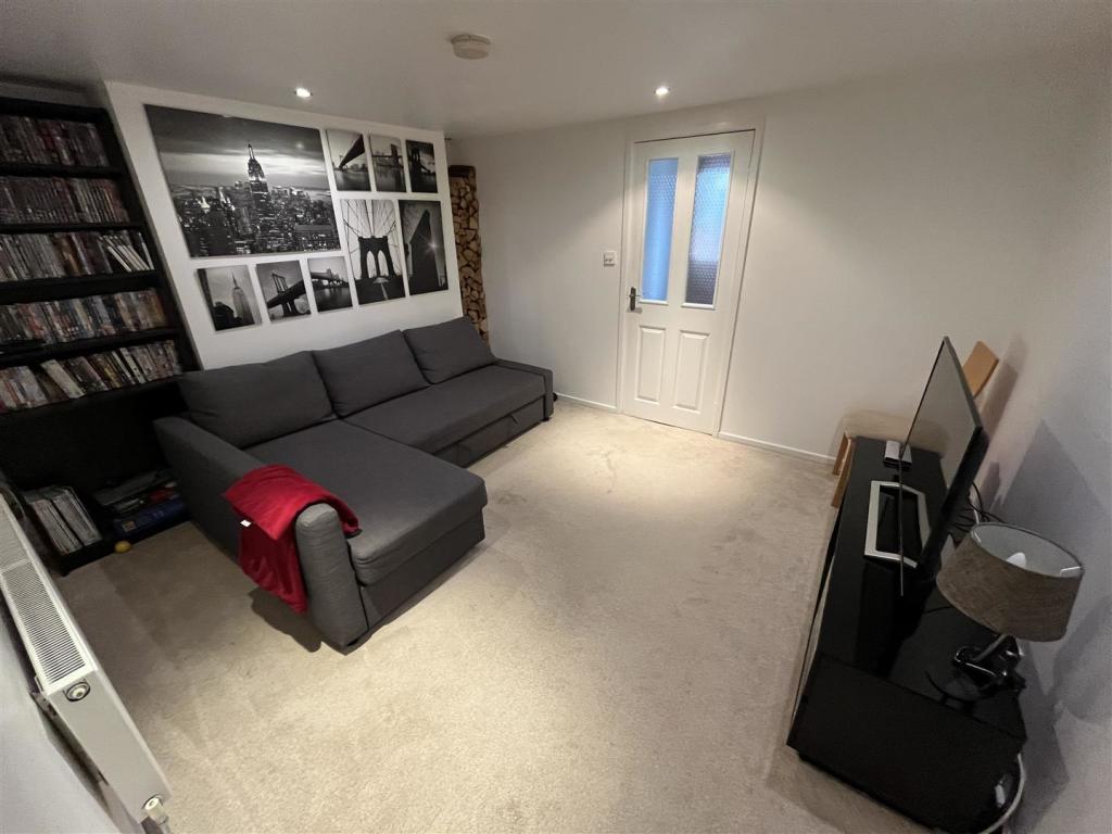 Lower Ground Floor Sitting Room.jpg