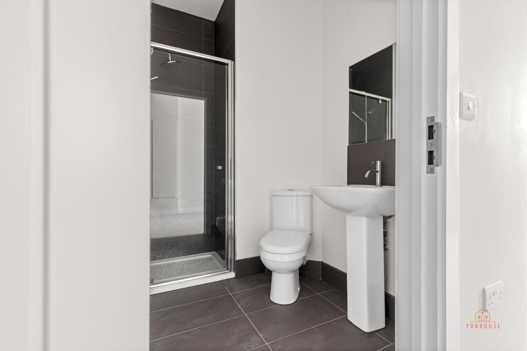 32 holgate park drive 0150-1504