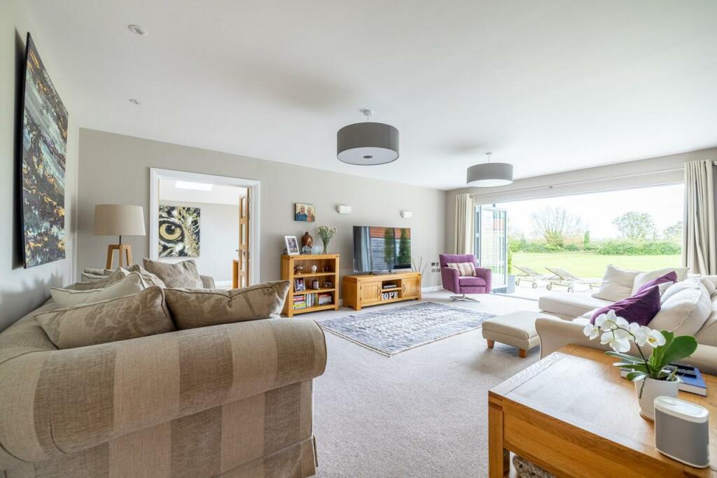 sitting room.jpg
