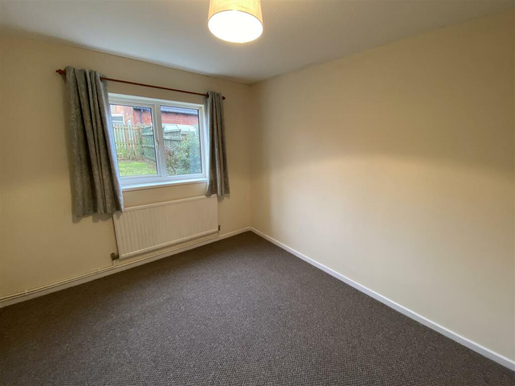 Bedroom 1.jpeg