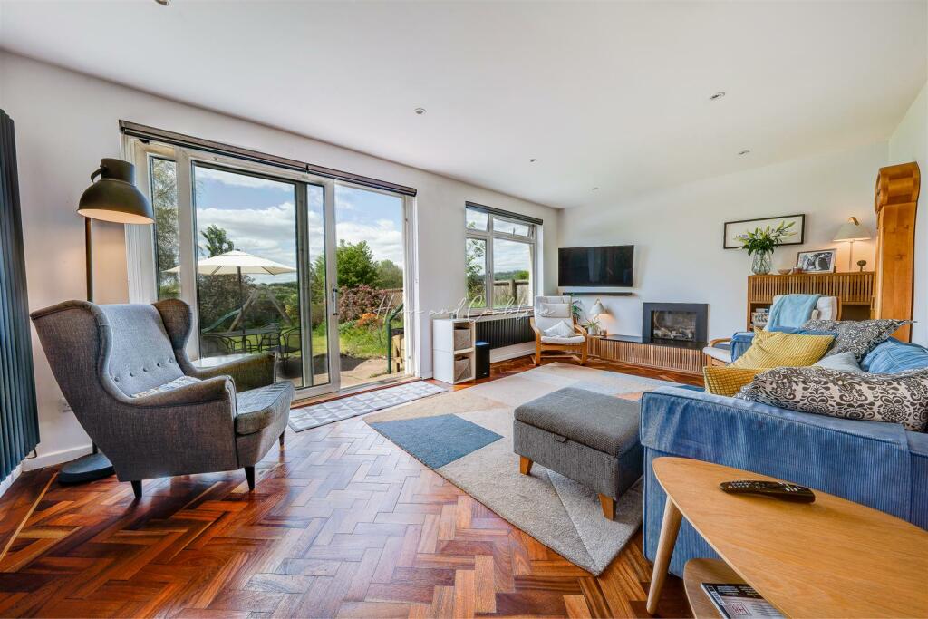 Blackoak Road, HernCrabtree.jpg