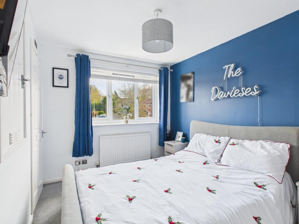 CAM03729G0-PR0186-STILL002