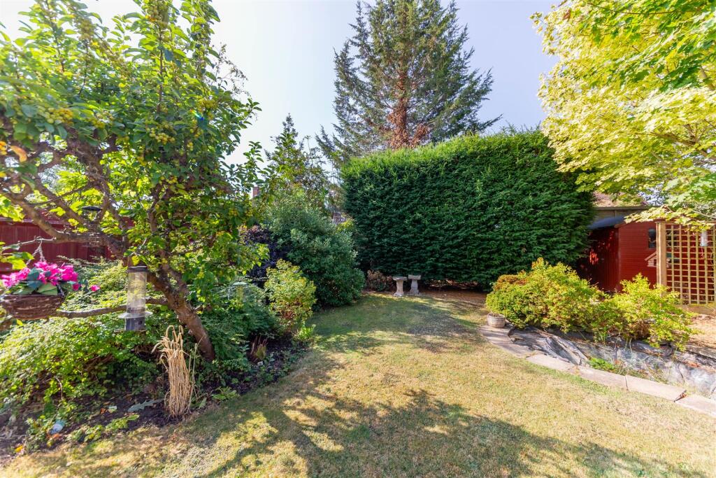 Holmes Grove (16).jpg