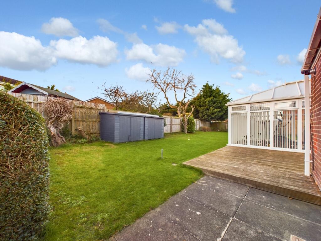 CAM02195G0-PR0056-STILL034