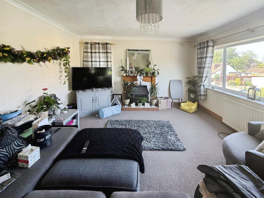 Living Room (Tf)