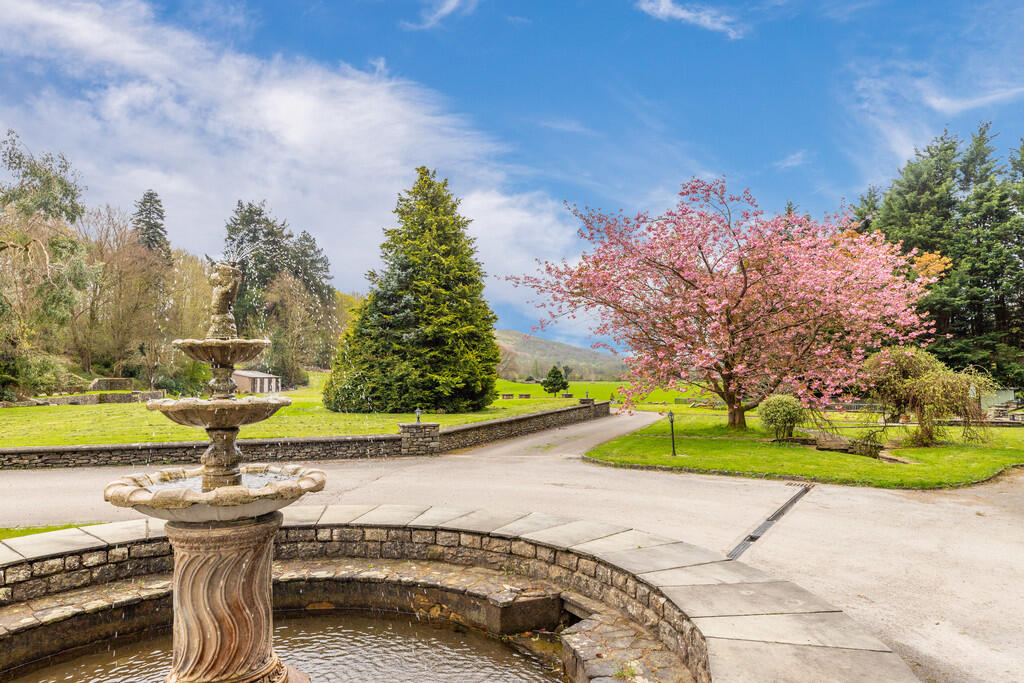 Gardens &amp; Gro...