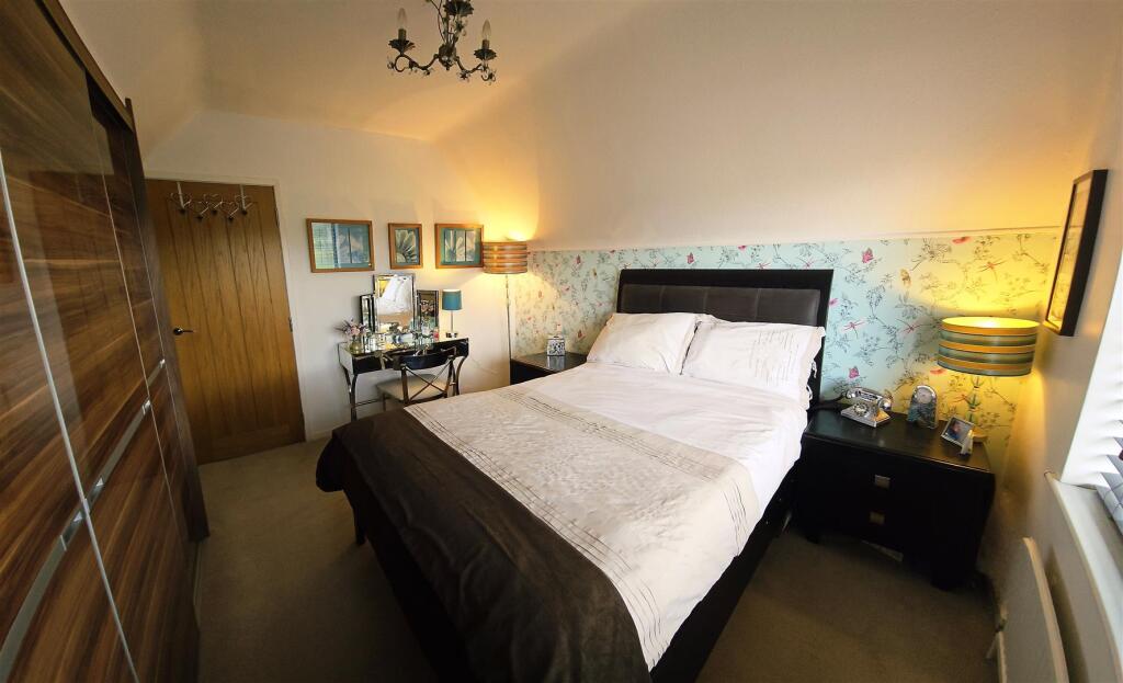 Bramleys Estate Agents - Fenay Bankside - Fenay Br
