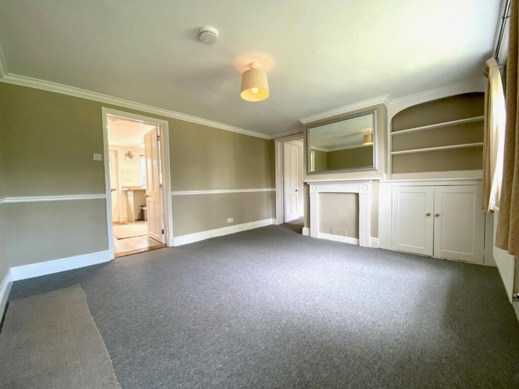 Reception room 1.jpg