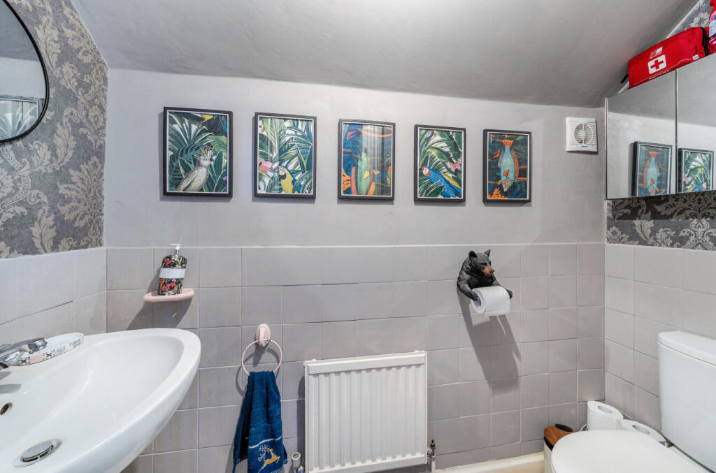 1387099-8-6932b08...