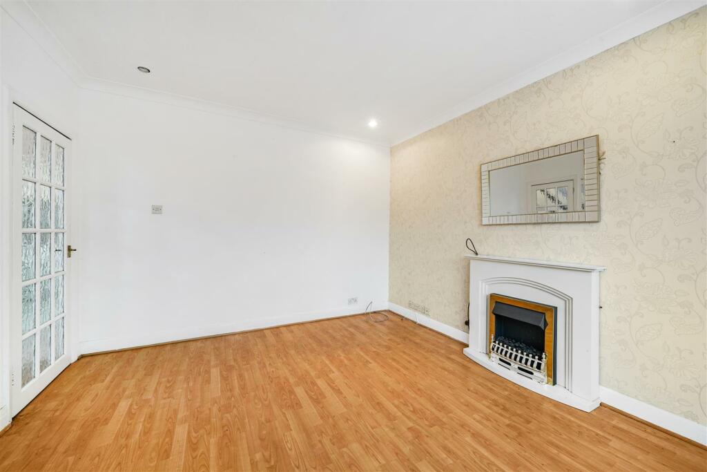 24 Alderney Gardens - J2cbTUdlxexctVqEVjGy.jpg