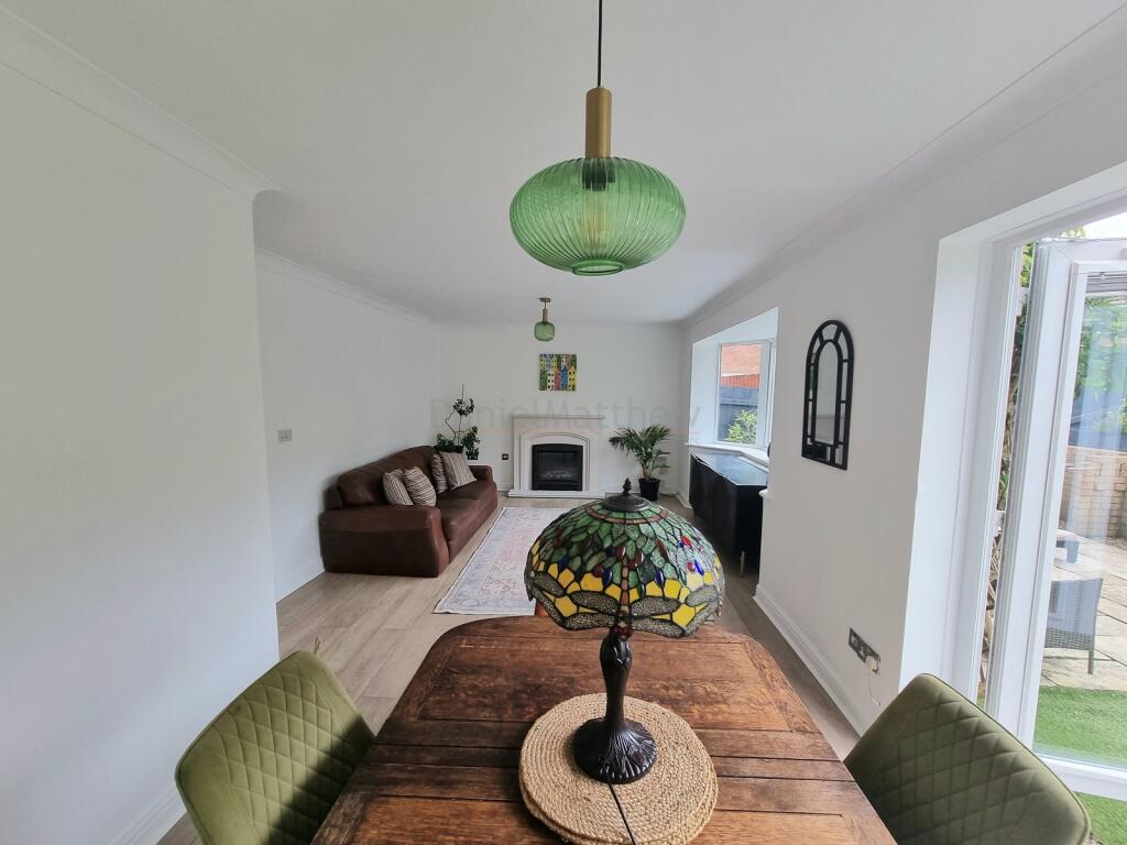 Lounge dining room