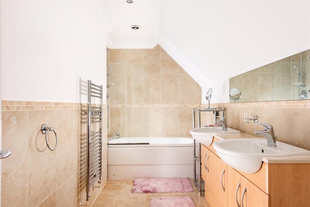Bed Two En Suite