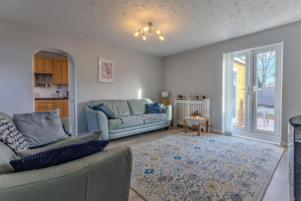 Living Room (2)