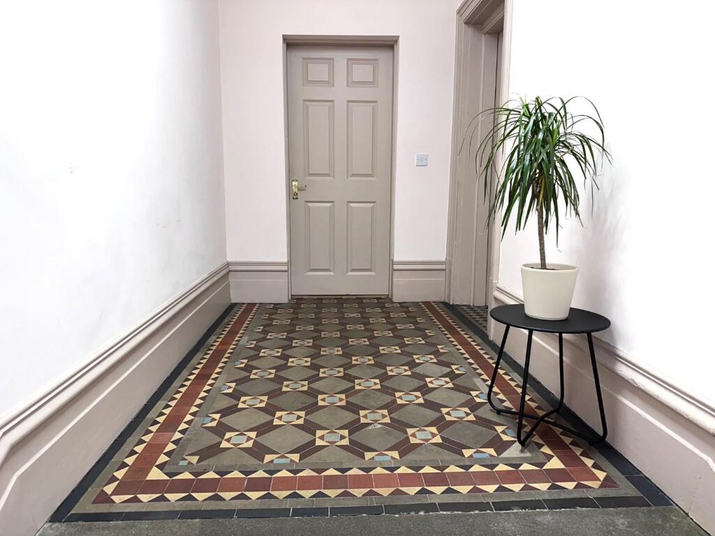entrance hallway - Copy.jpg