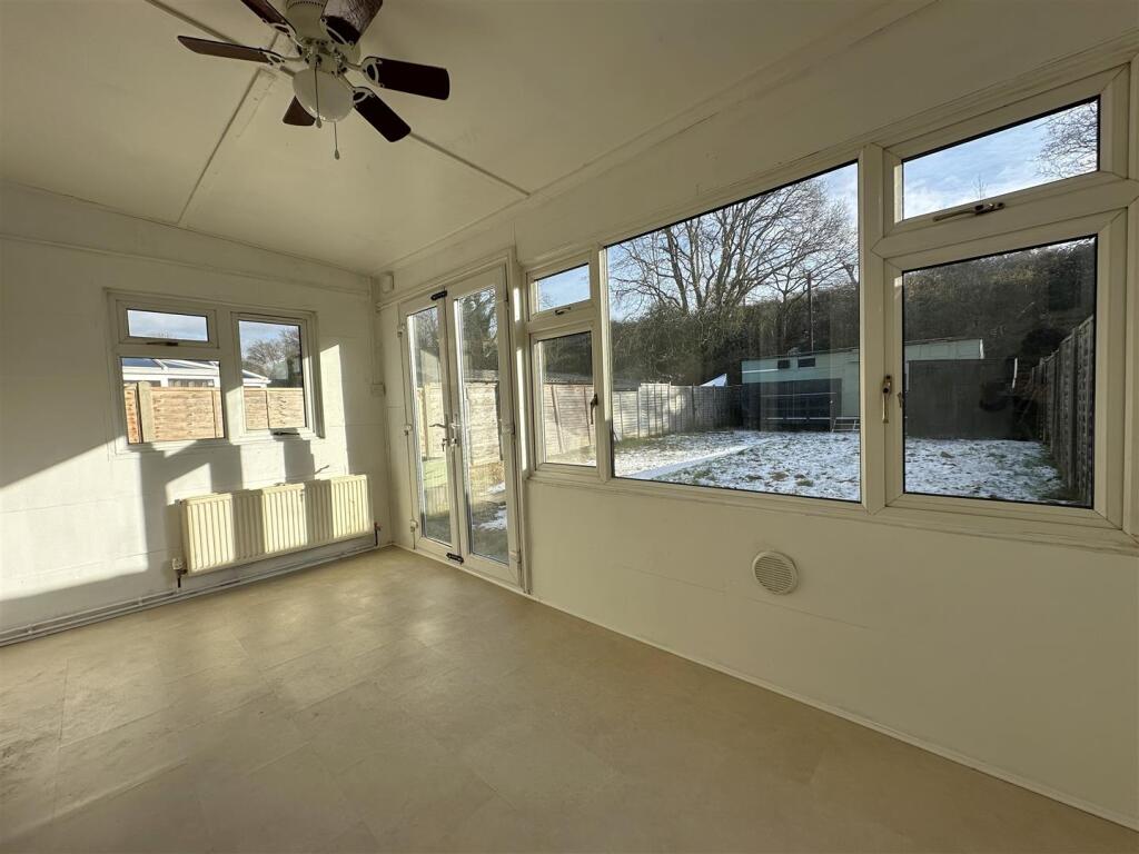 Lean Too/Family Room