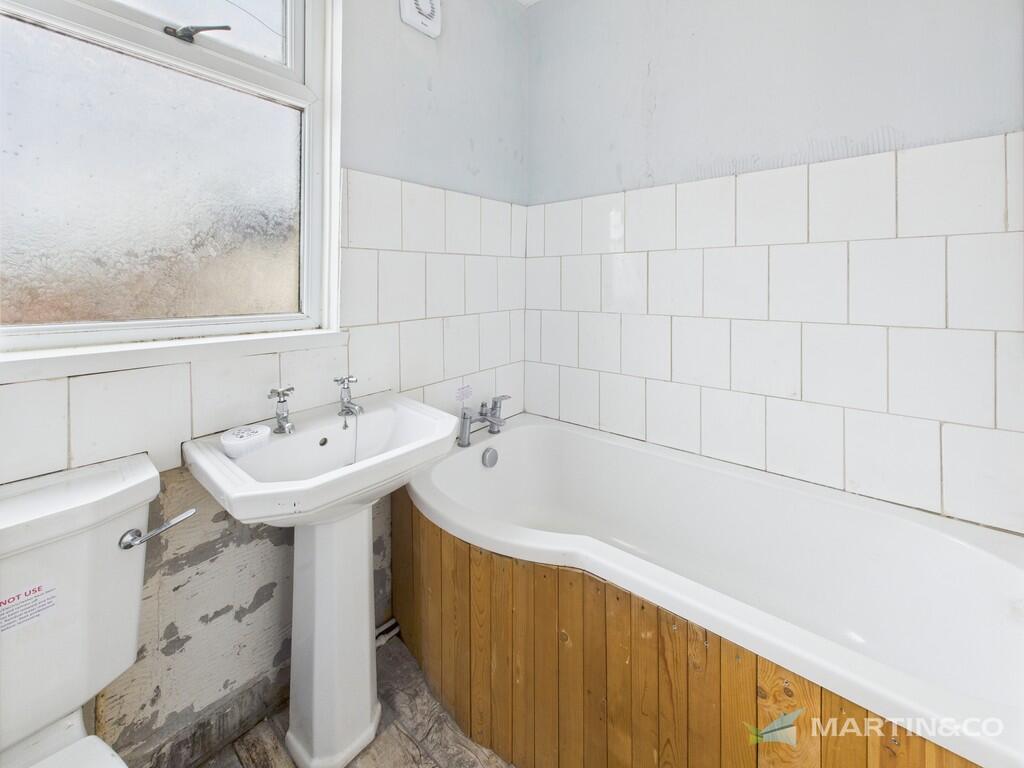 CAM02318G0-PR0476...