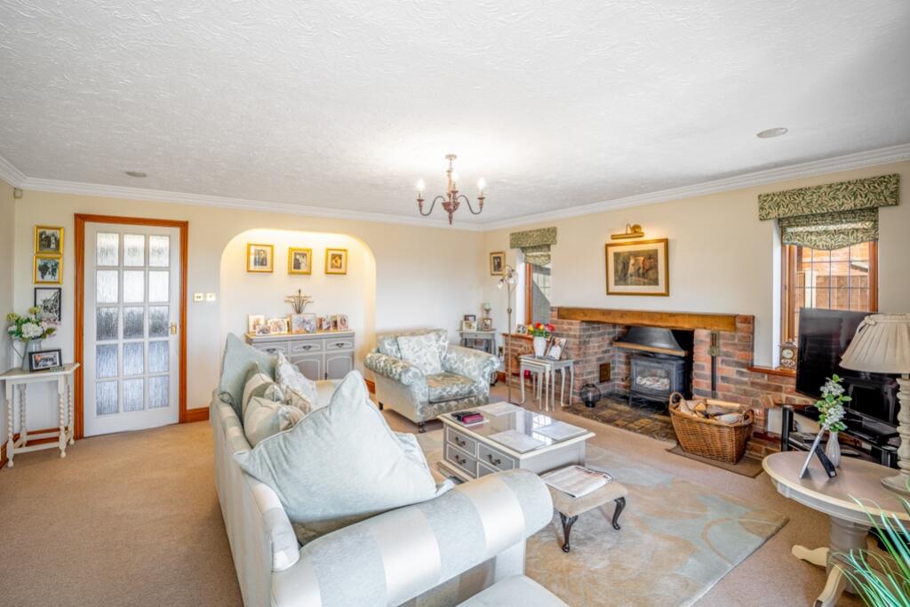 43 Station Road, Surfleet-19