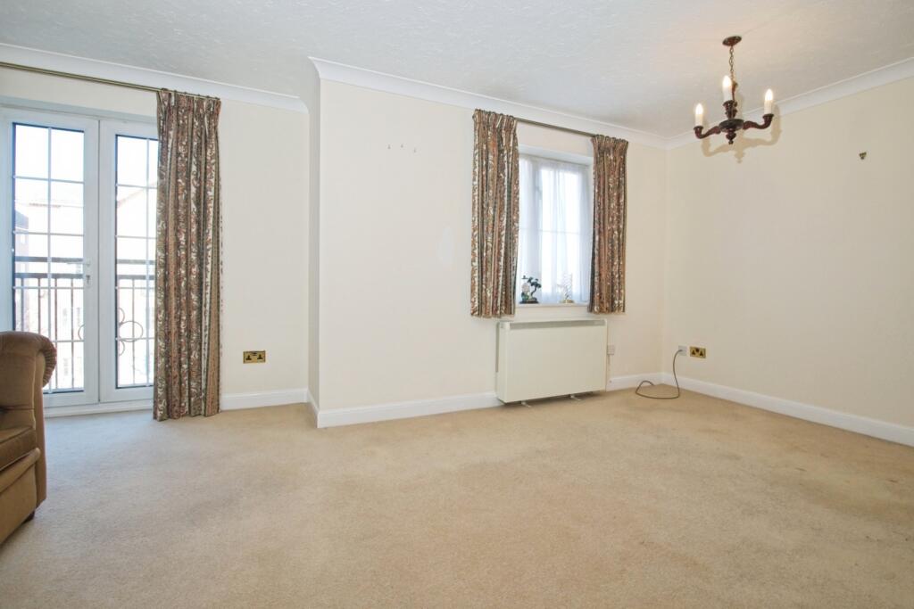 Living/Dining Area