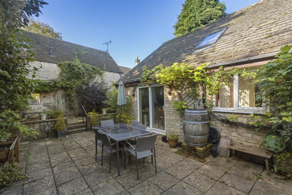 79319_Lime Tree Cottage Eastcombe(7).jpg