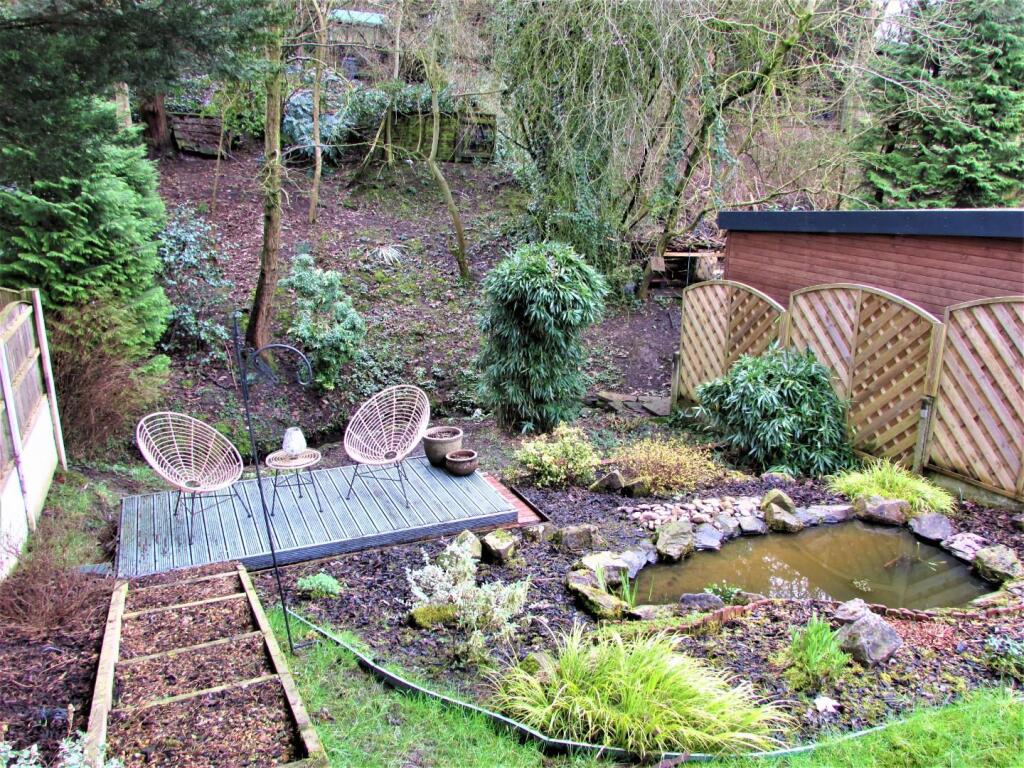 WarwickRd32gdn6.JPG