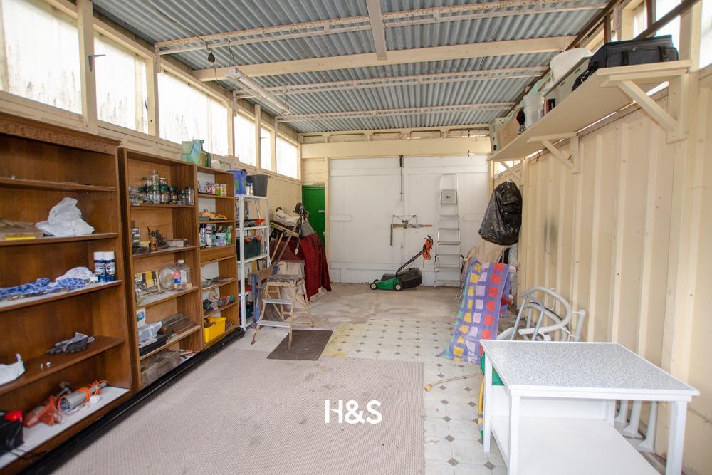 39 Rocky Lane - garage.jpg