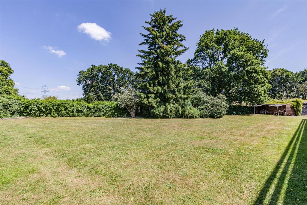 New Court, KT15 2EE - 15.jpg