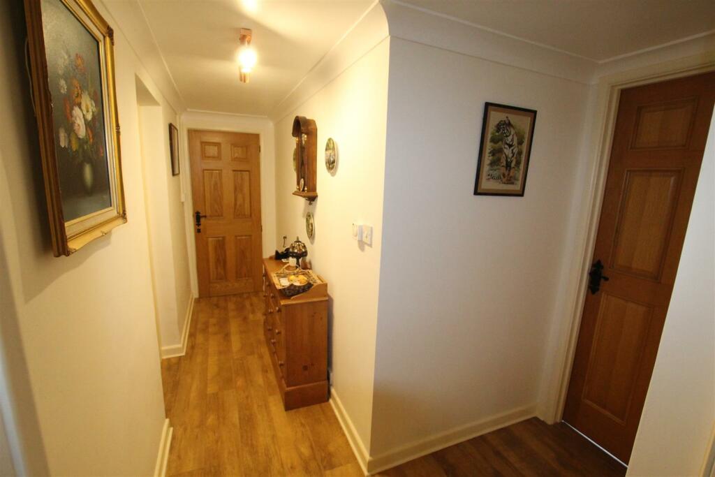 INNER HALLWAY