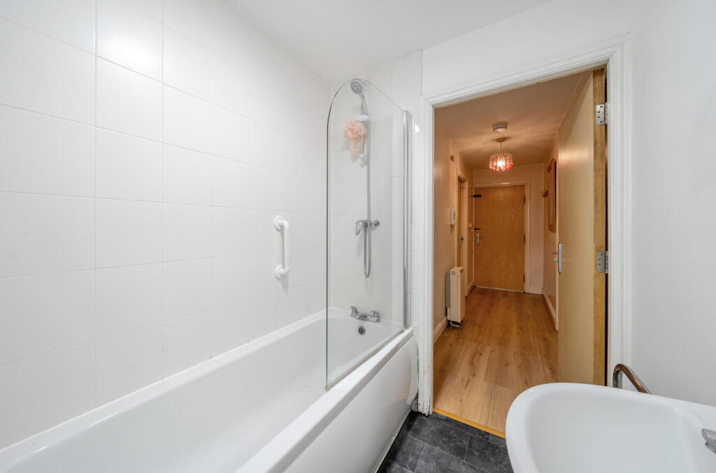 1330851-8-6880e8f...