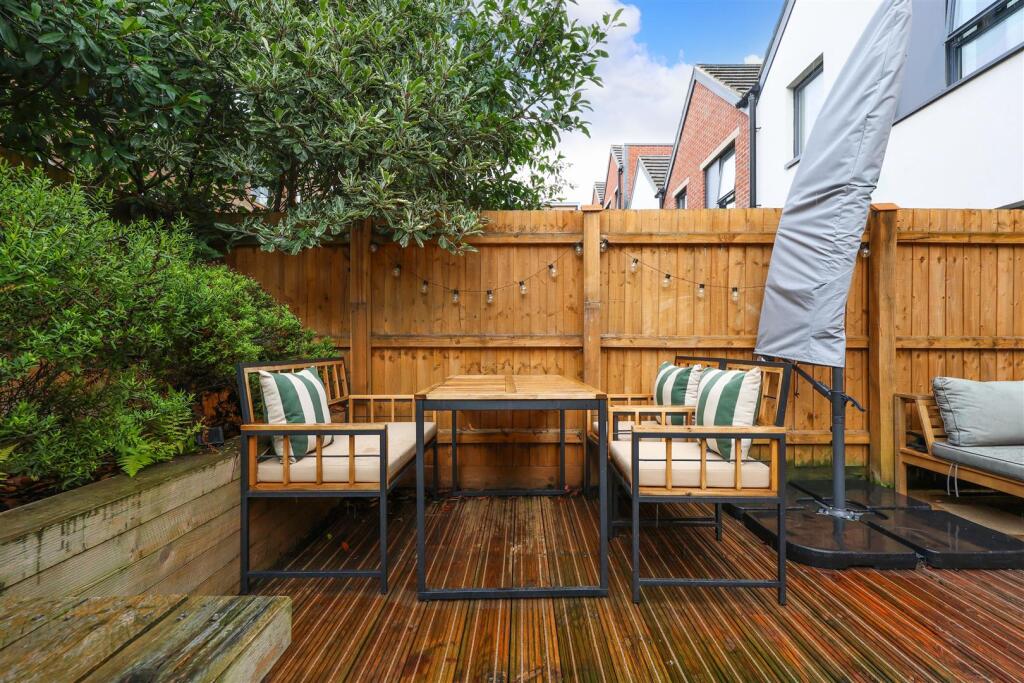 253 Paintworks 1.JPG