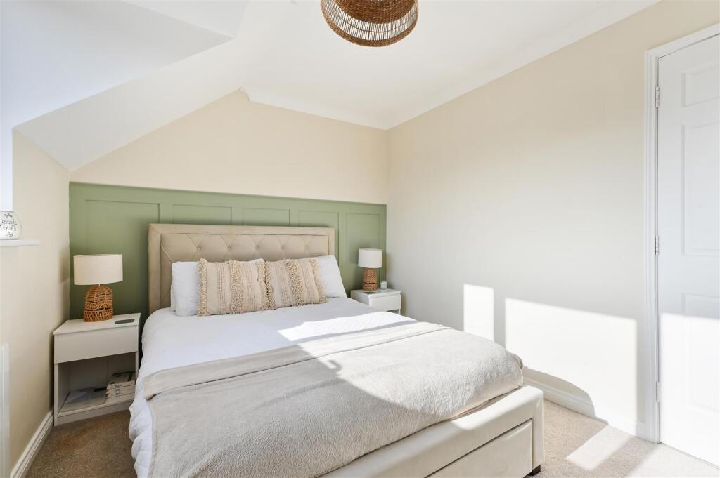 FARRIERS ROAD, 113 TPA EPSOM S- (10).jpg