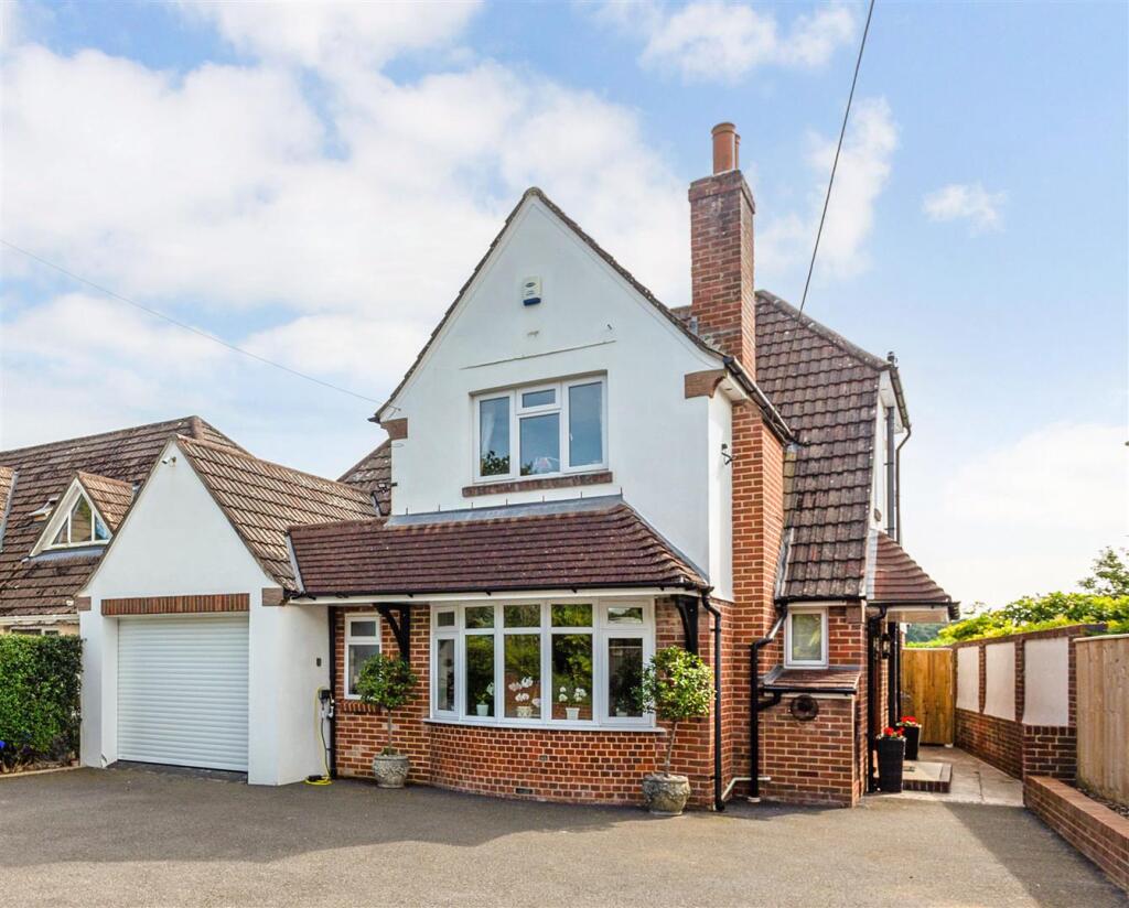 2. 23 Merley Park Road 324341  (8)-CROP.jpg