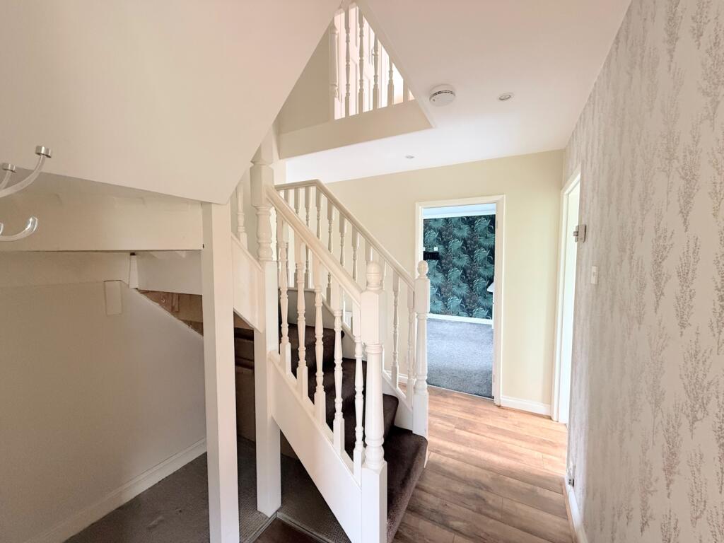 5B59BF87-EE52-432E-B136-C0BAEE0FB8BA