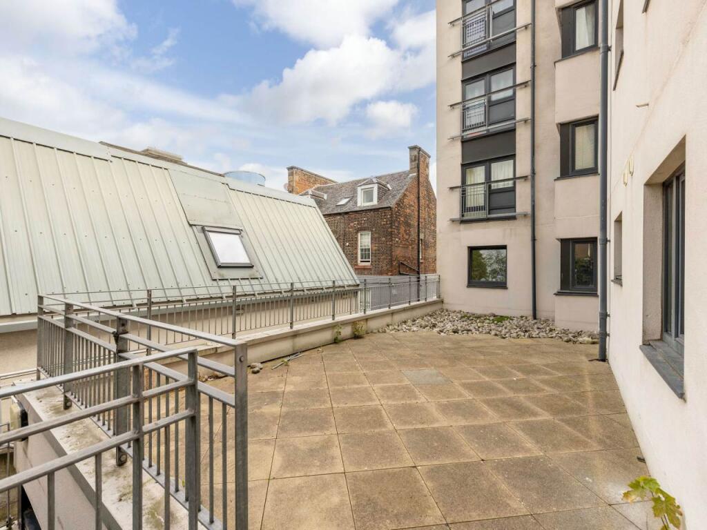 151-1LowerGrantonRoa