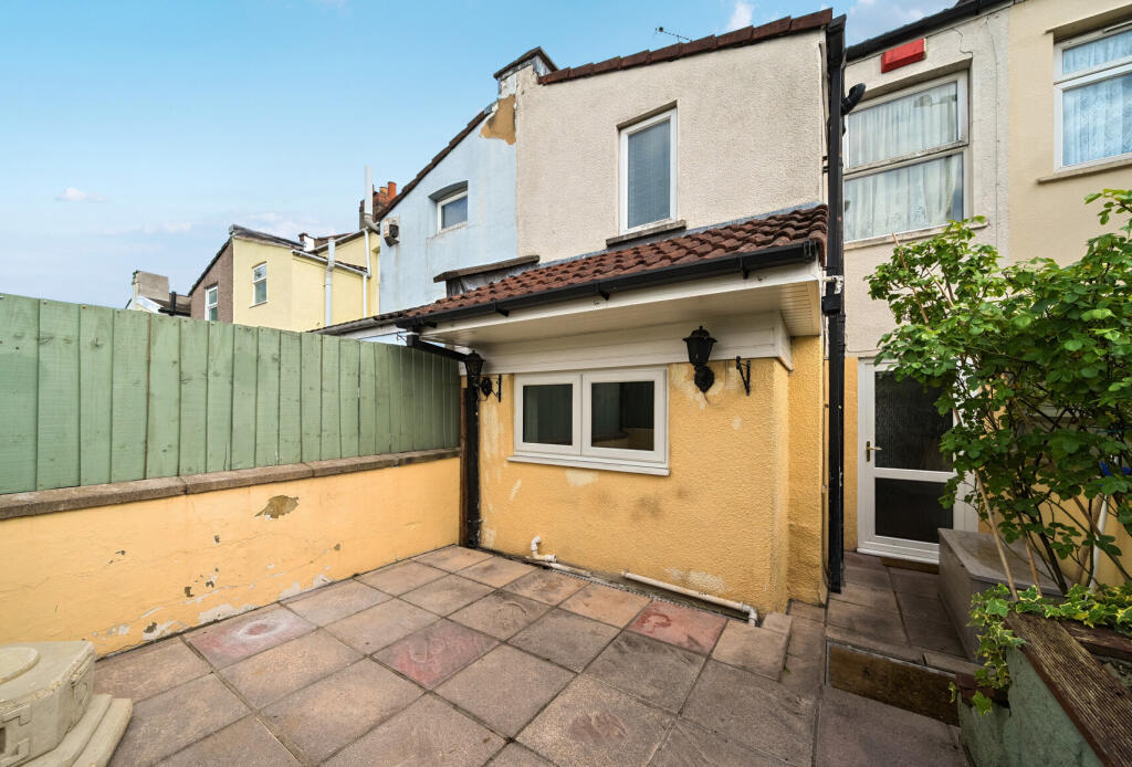 4-682212063ced3-1...