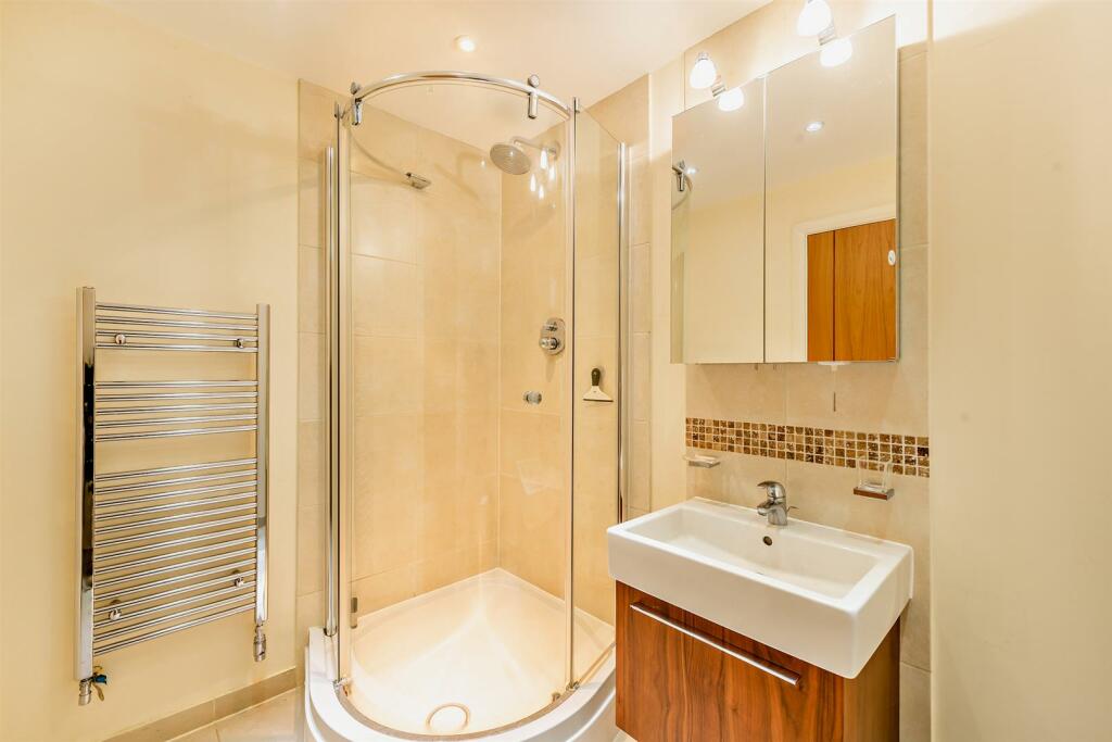 8580738-interior10v2-800.jpg