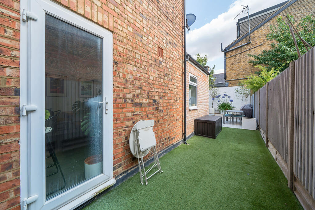 1334642-3-68921a4...