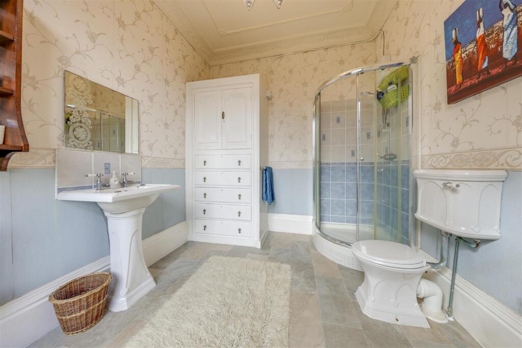 En Suite Shower Room